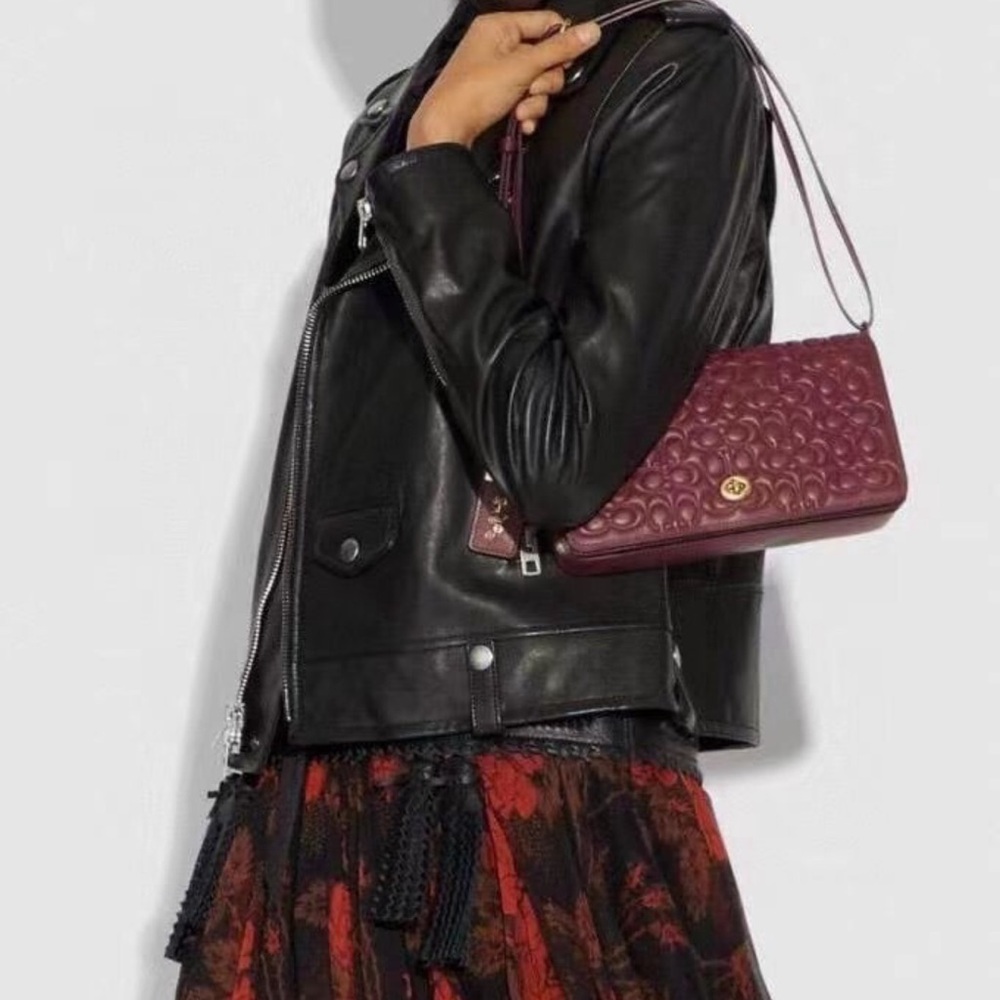 ‼️Final Sale Coach Women's Embossed Leather Crossbody Bag Bordeaux